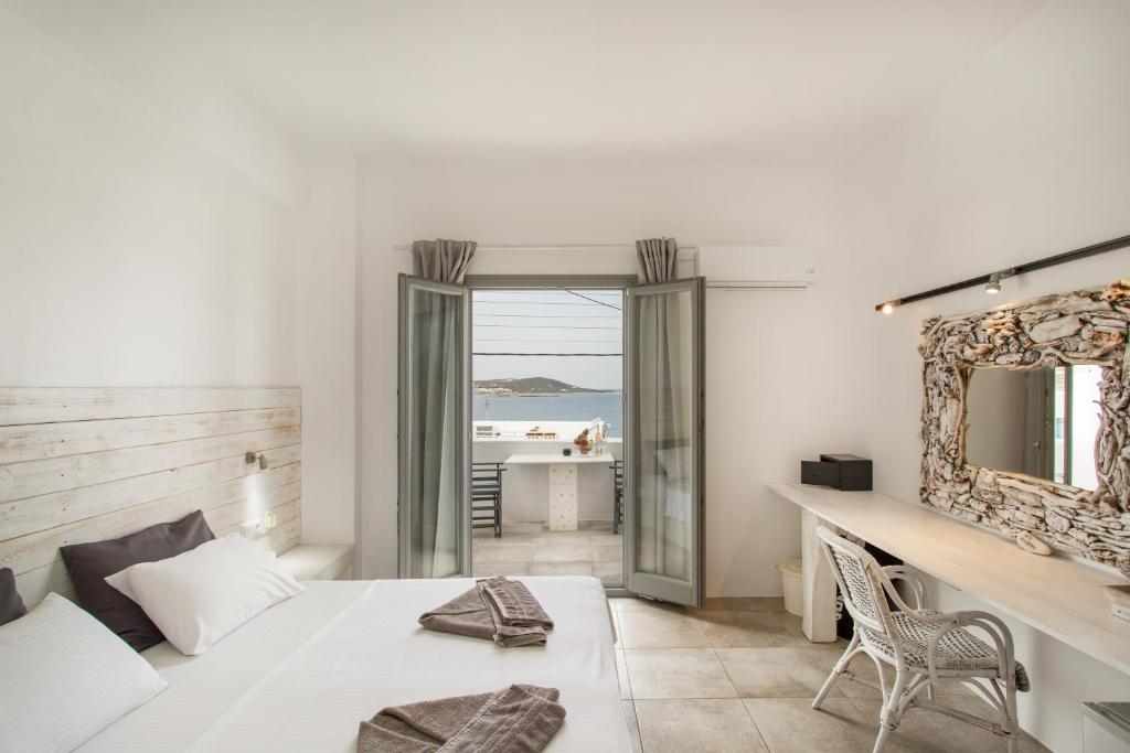 Irini Rooms , Naousa , Paros