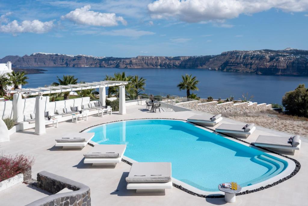 Elements of Caldera Suites , Akrotiri , Santorini